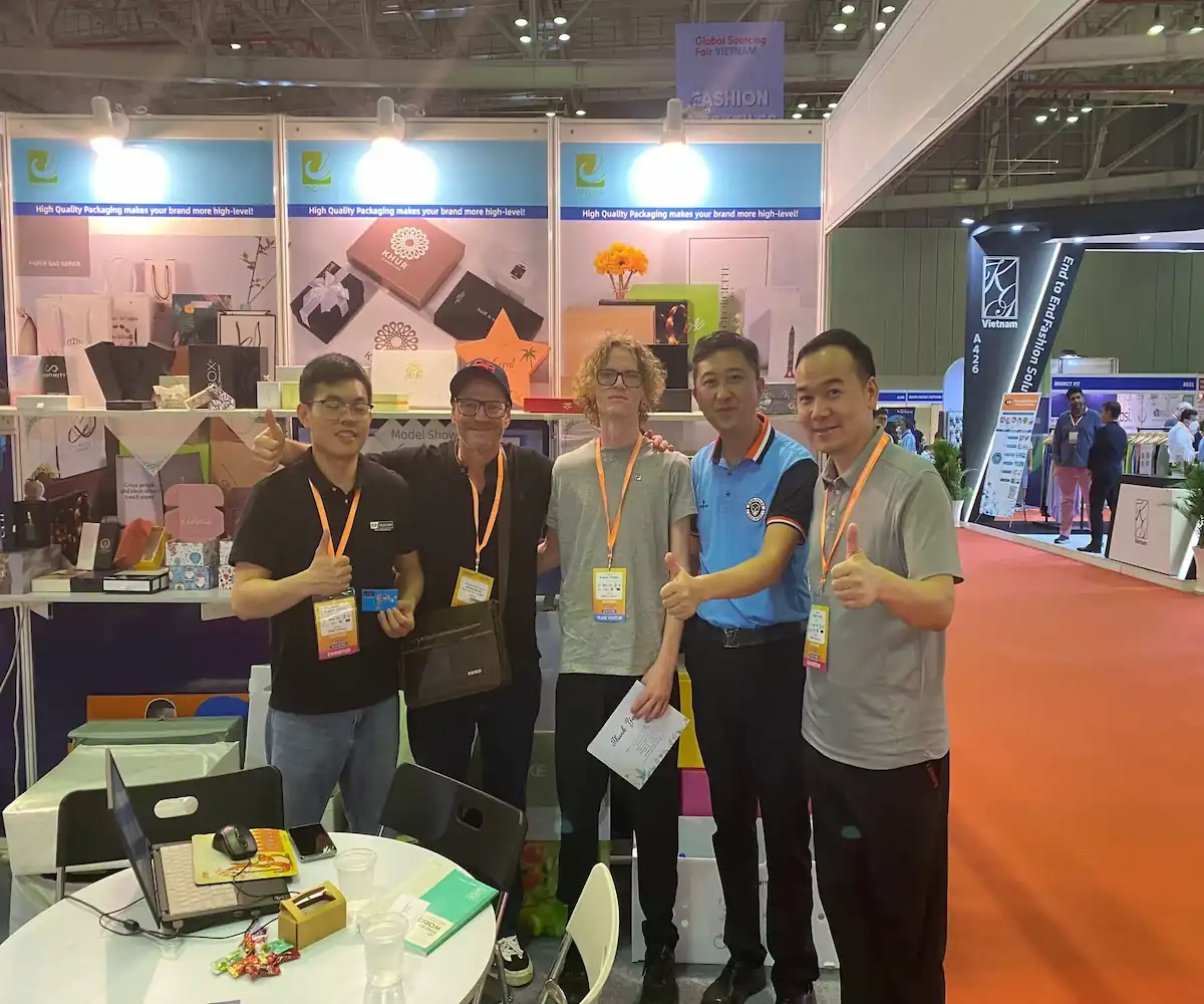 YiZhou Packaging at Canton Fair — custom perfume packaging manufacturer
