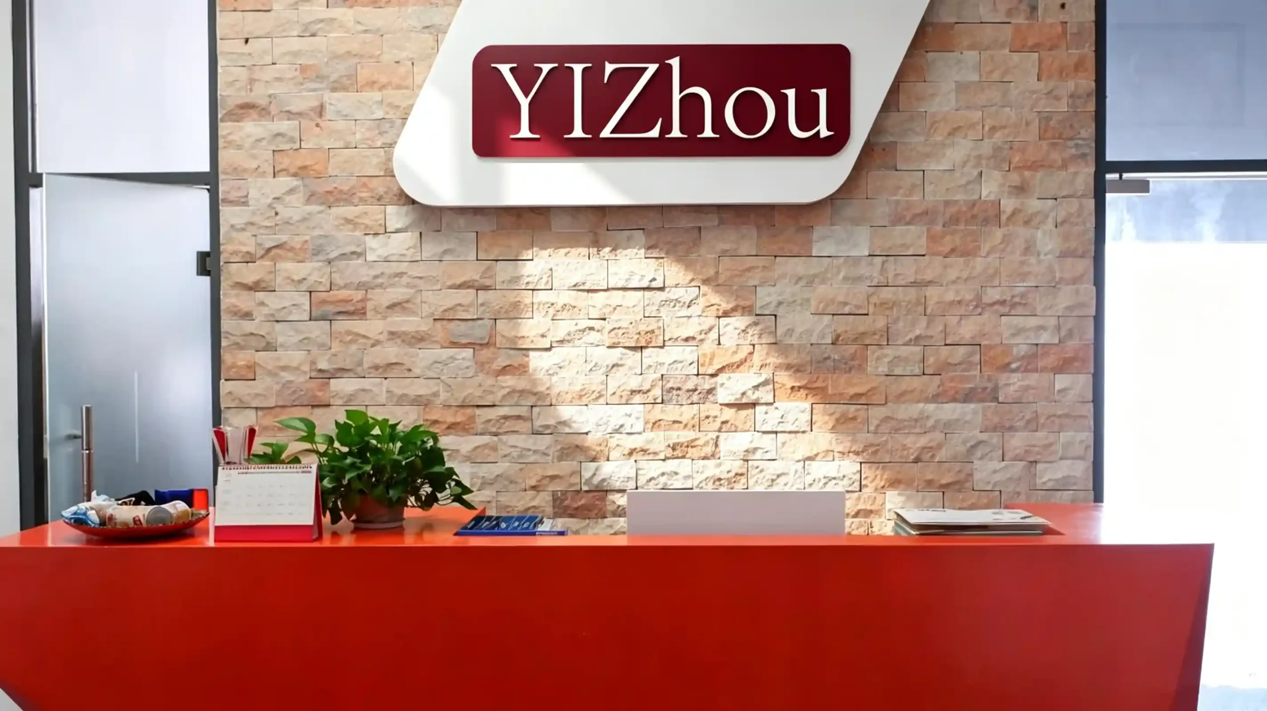 YiZhou Packaging custom perfume packaging manufacturer China – perfume bottle wholesale